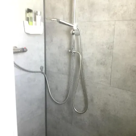 Maison Confortable A Avec Jardin Clos Holiday home *